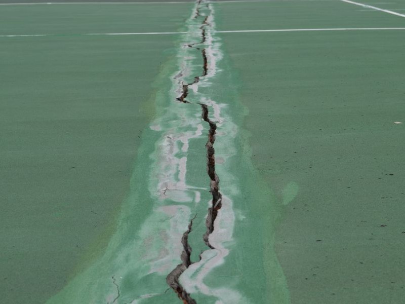 Hard Court Crack Grinding - Web